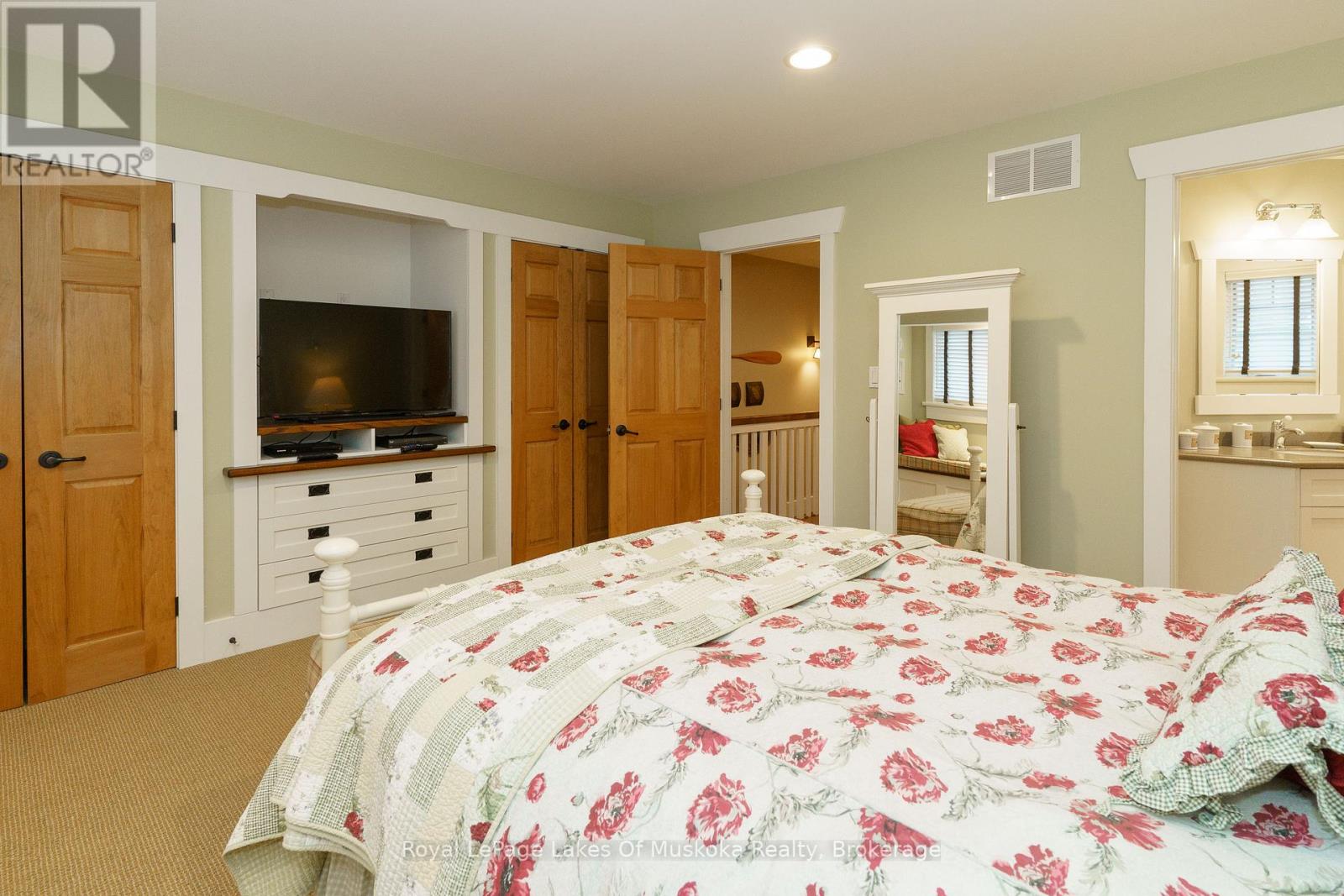 VILLA 1, WEEK 7 - 1020 BIRCH GLEN ROAD - 18