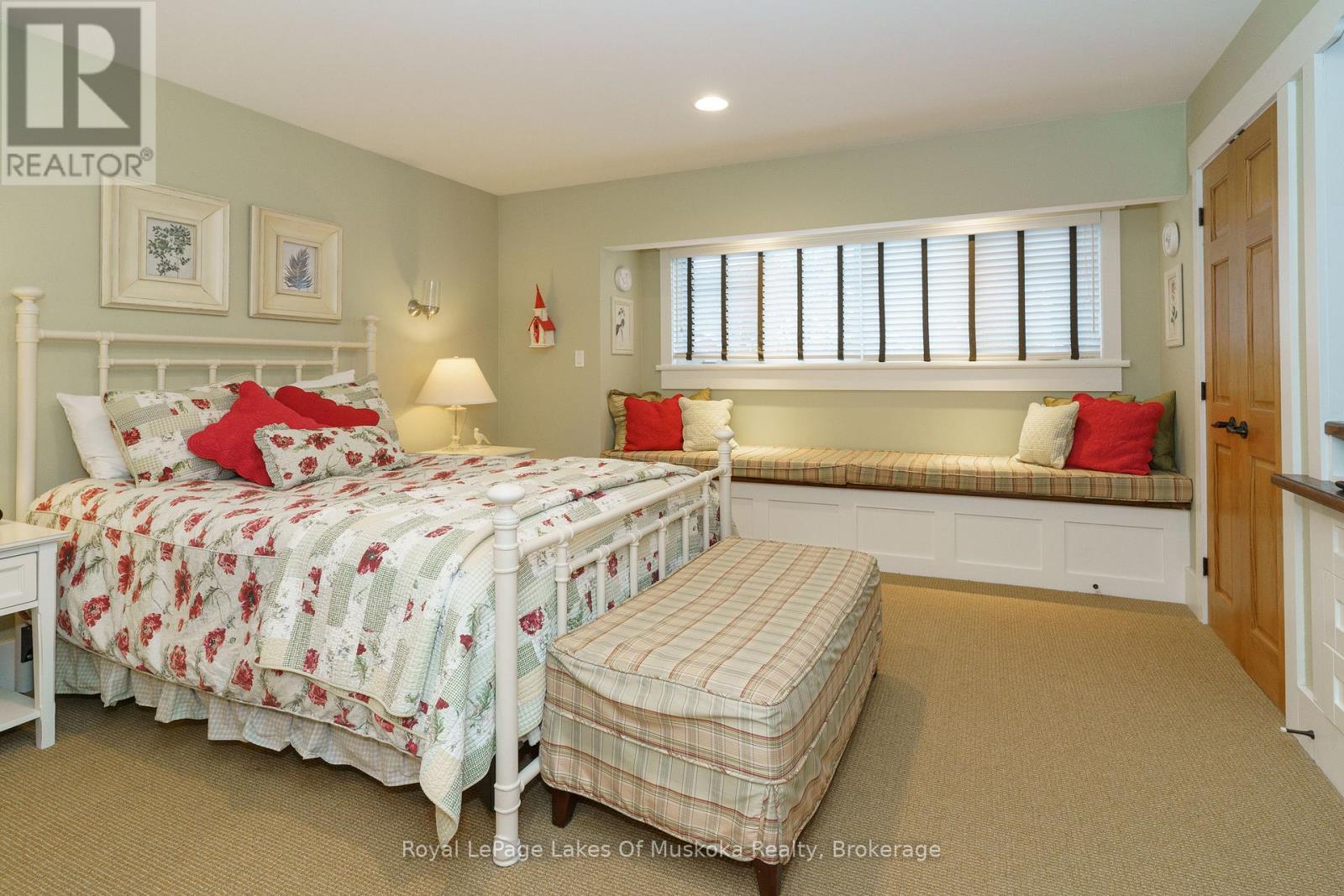 VILLA 1, WEEK 7 - 1020 BIRCH GLEN ROAD - 20