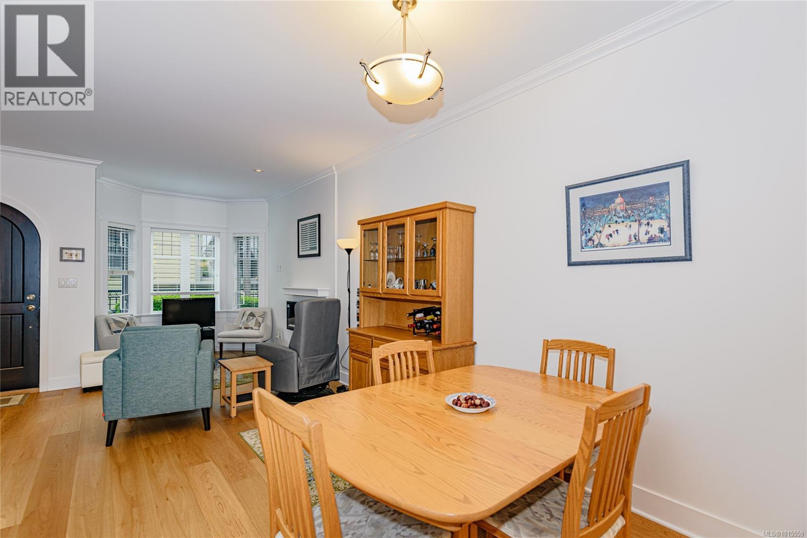 16 675 Superior Street, Victoria
