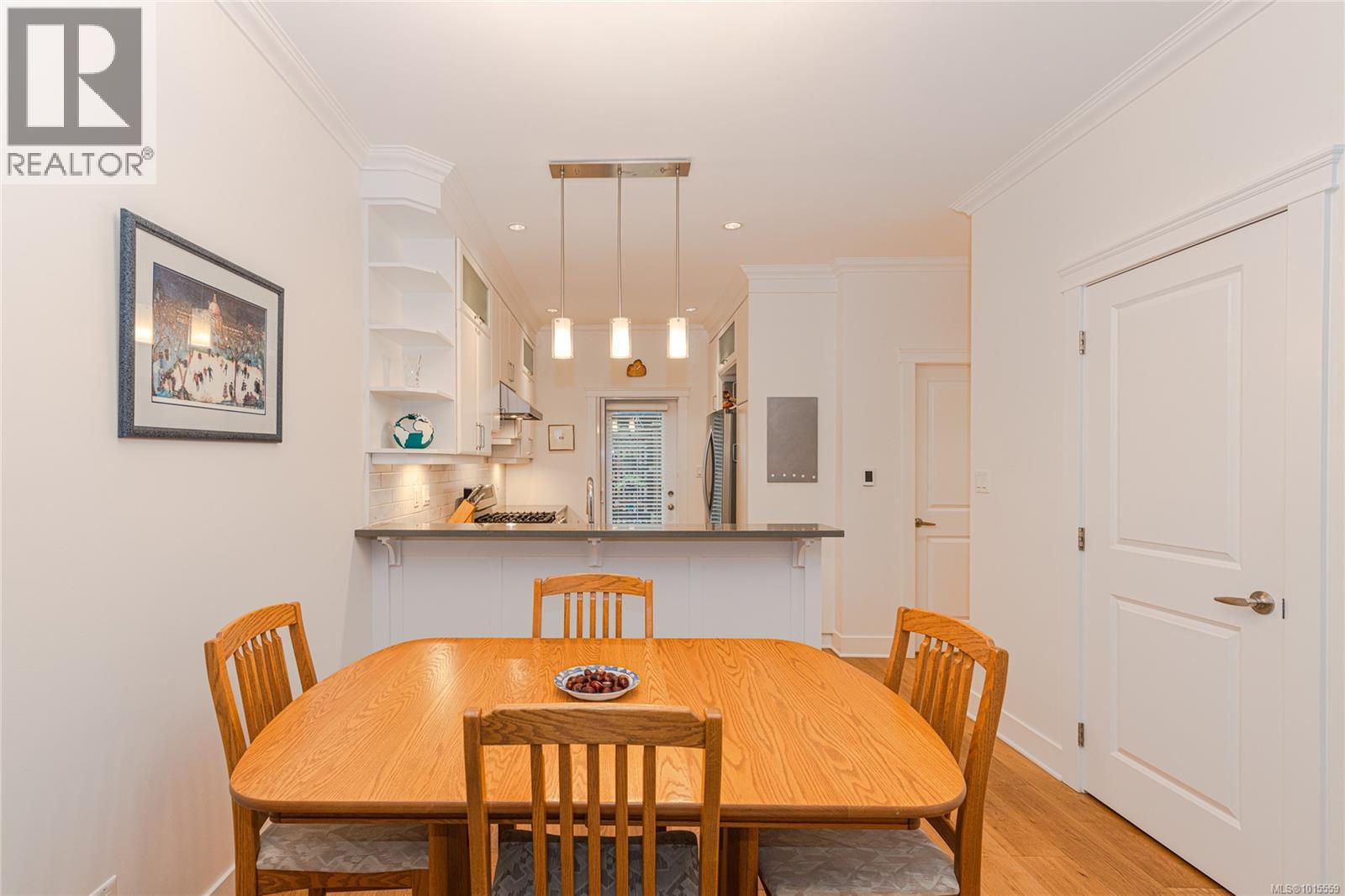 16 675 Superior Street, Victoria
