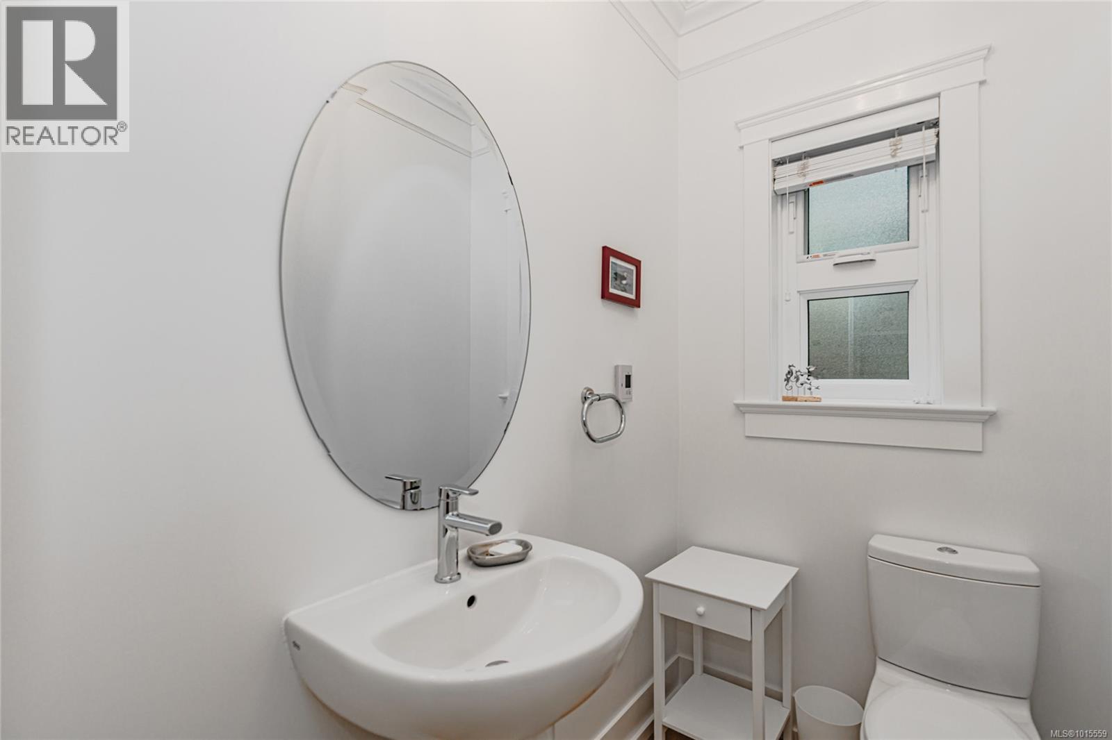 16 675 Superior Street, Victoria