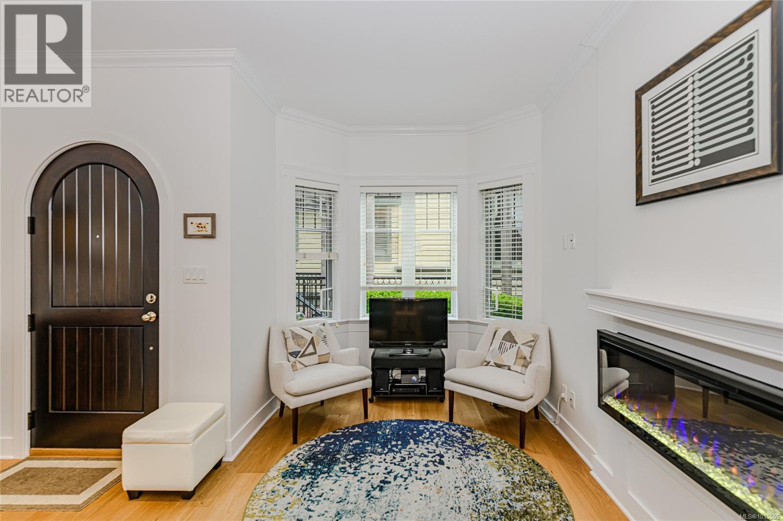 16 675 Superior Street, Victoria