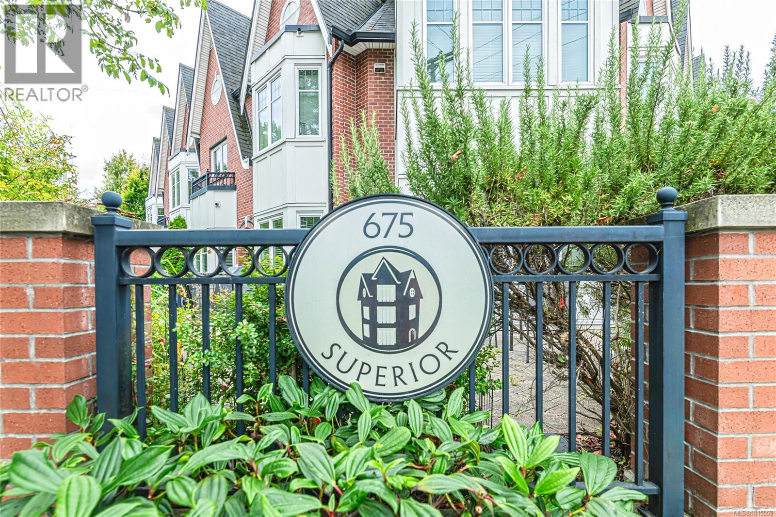 16 675 Superior Street, Victoria