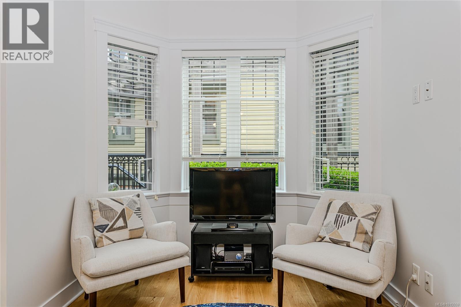 16 675 Superior Street, Victoria