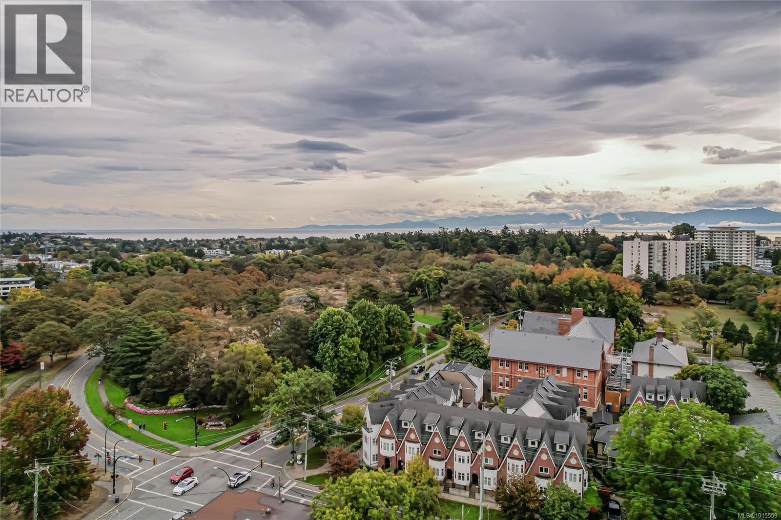 16 675 Superior Street, Victoria