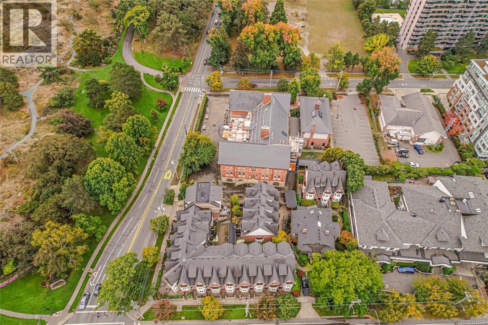 16 675 Superior Street, Victoria