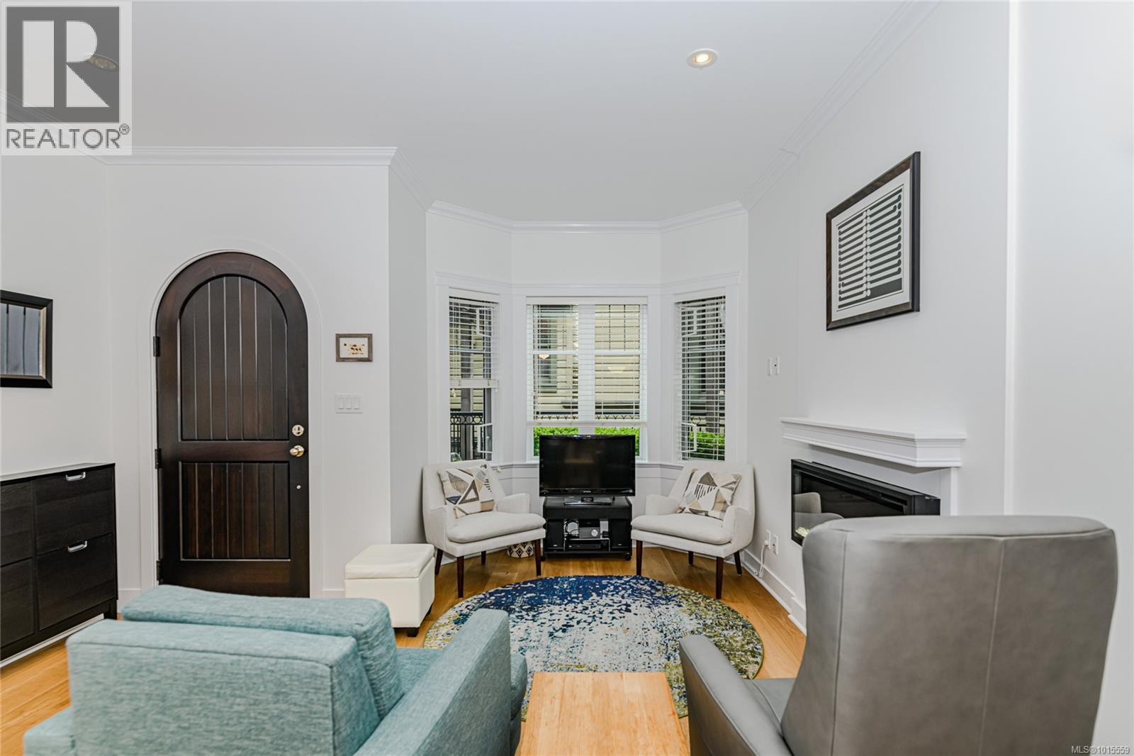 16 675 Superior Street, Victoria