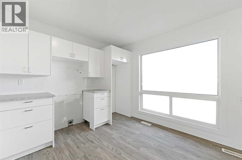 4, 220 Erin Mount Crescent SE, Calgary, Alberta