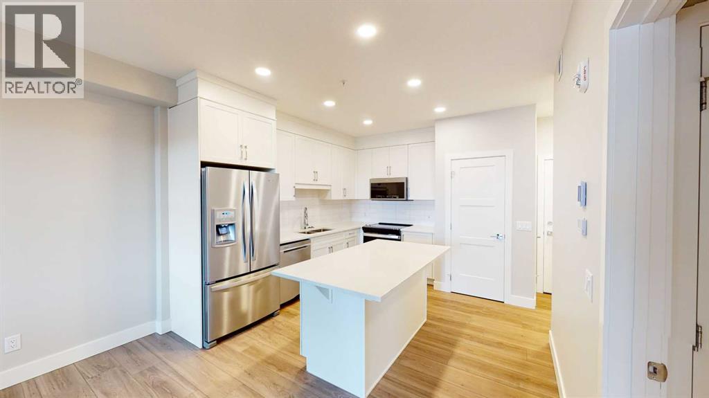 Single Family House for Sale in    Avenue SW Springbank Hill Calgary 