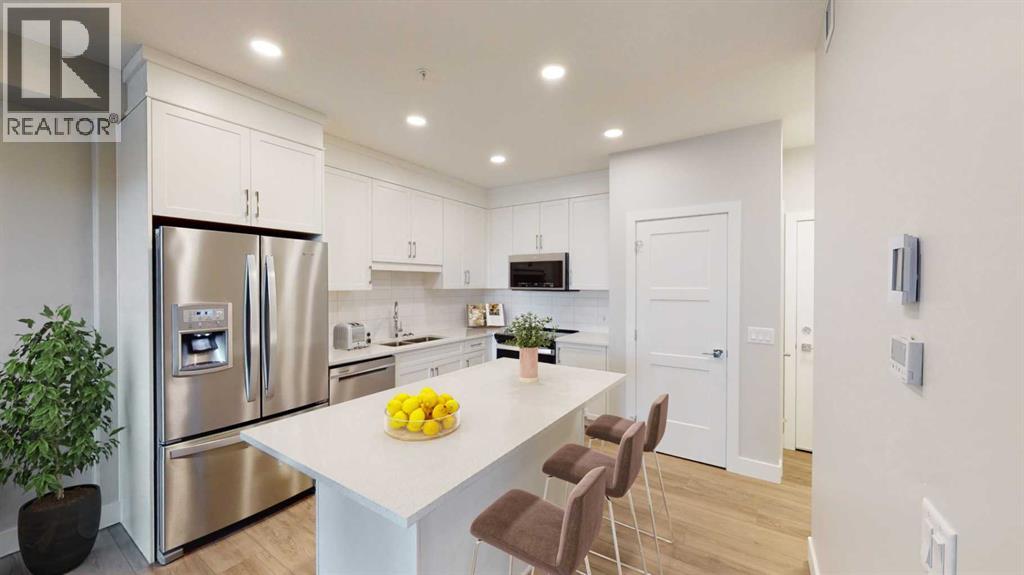 220, 8355 19 Avenue SW, Calgary, Alberta