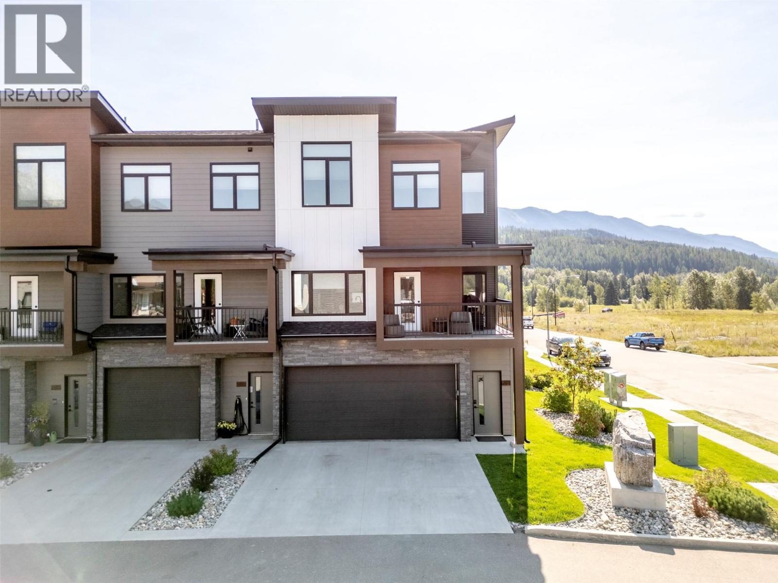 700 RIVERSIDE Way Unit# 201, Fernie