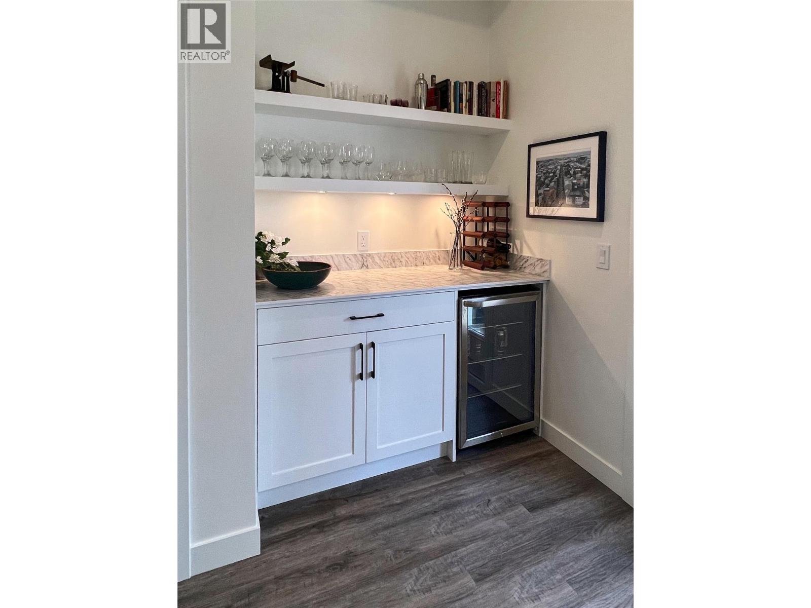 700 RIVERSIDE Way Unit# 201, Fernie
