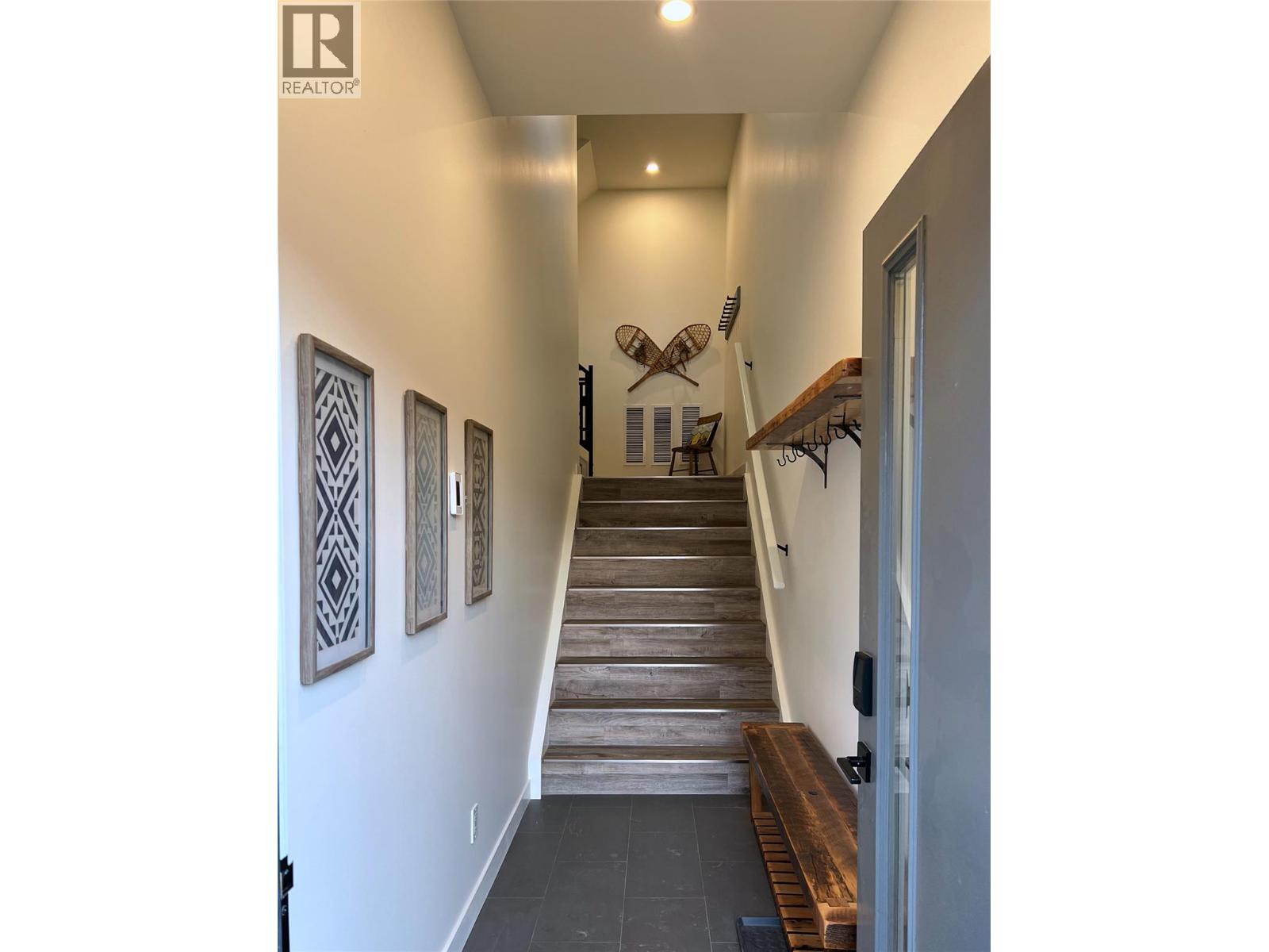 700 RIVERSIDE Way Unit# 201, Fernie