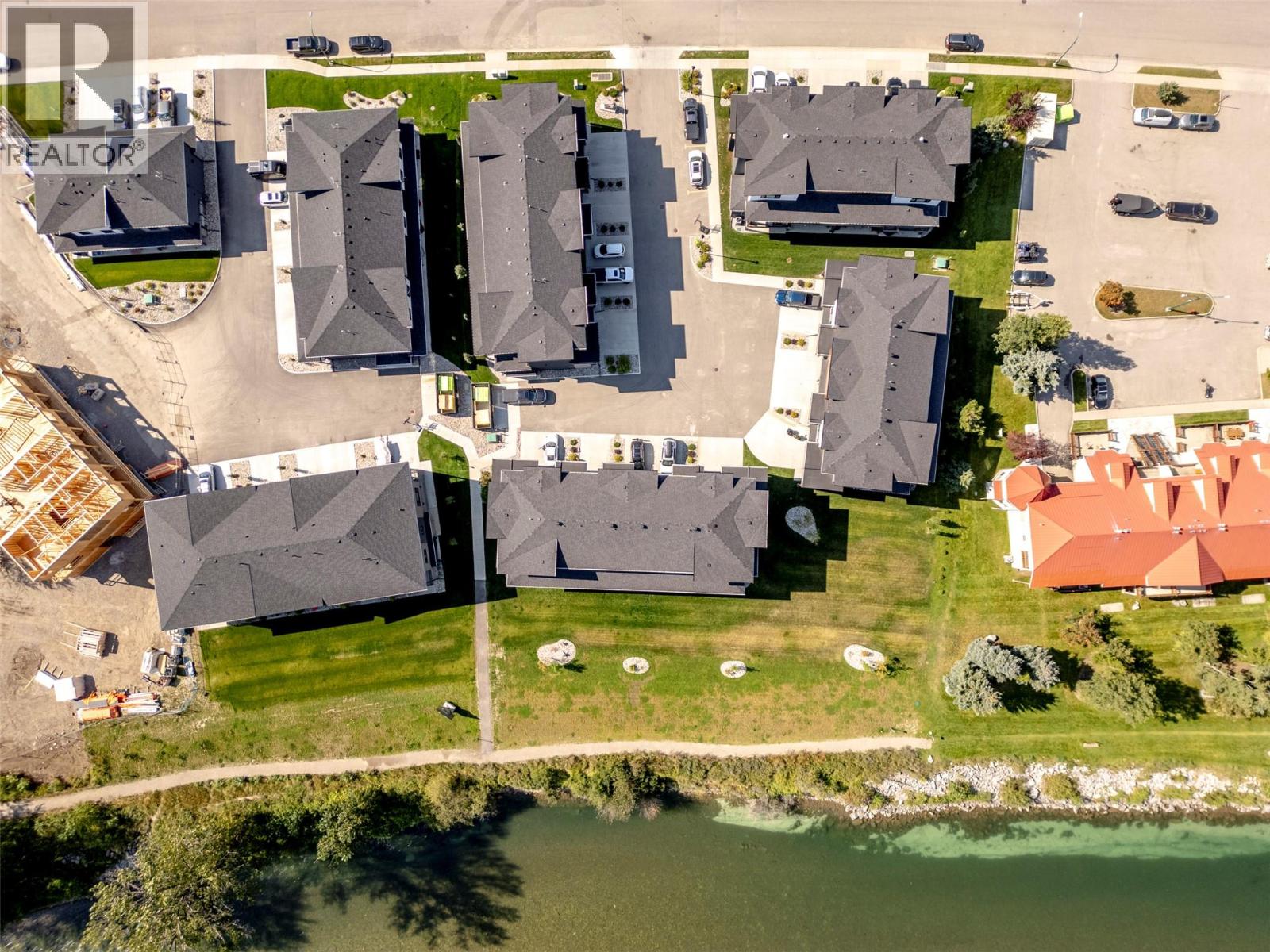 700 RIVERSIDE Way Unit# 201, Fernie