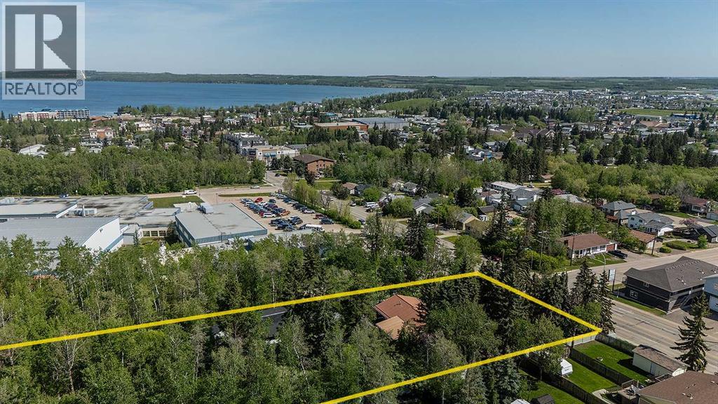 4444 50 Street, Sylvan Lake