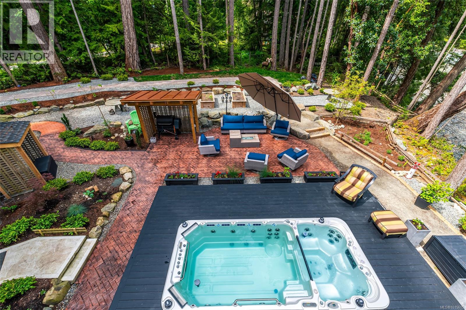3973 Cove Rd, Ladysmith