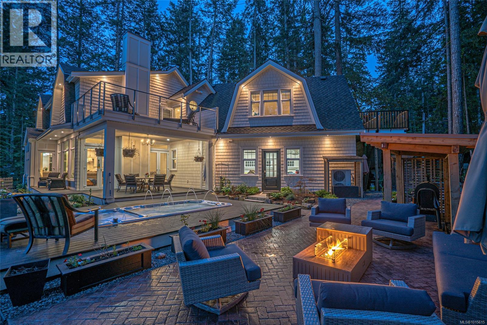 3973 Cove Rd, Ladysmith