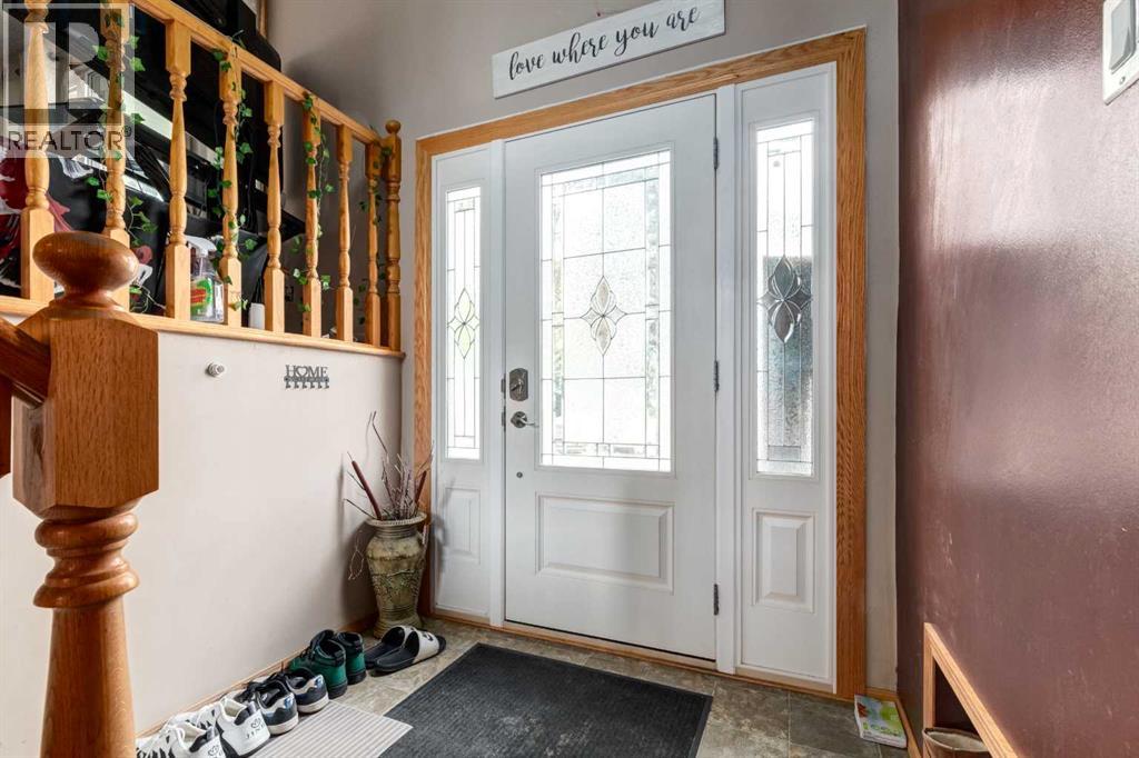 Single Family House Bi-level for Sale in  Bowcliffe Crescent NW Bowness Calgary 