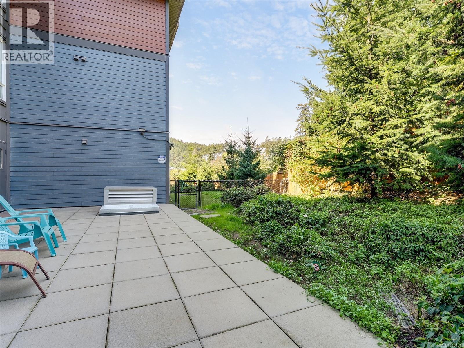 212 110 Presley Place, View Royal