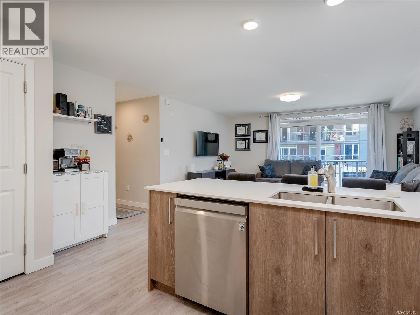 212 110 Presley Place, View Royal
