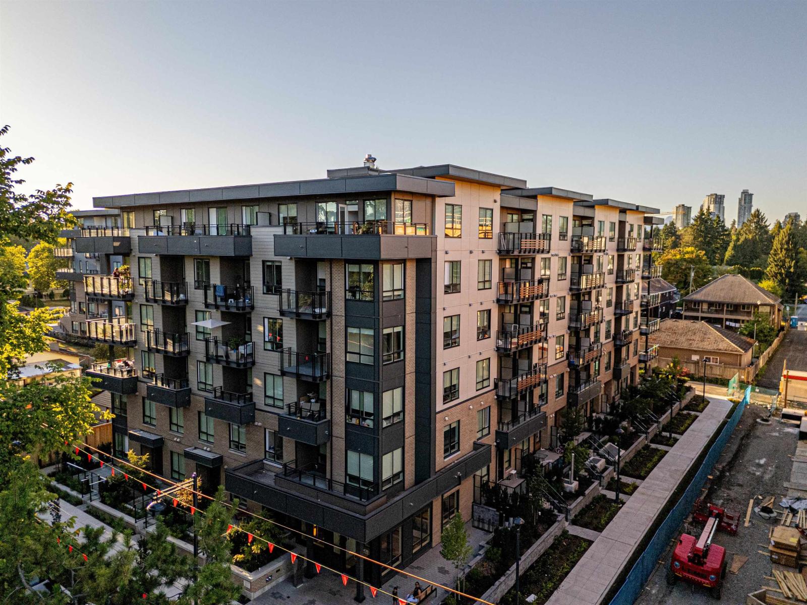 513 13439 94A AVENUE, Surrey