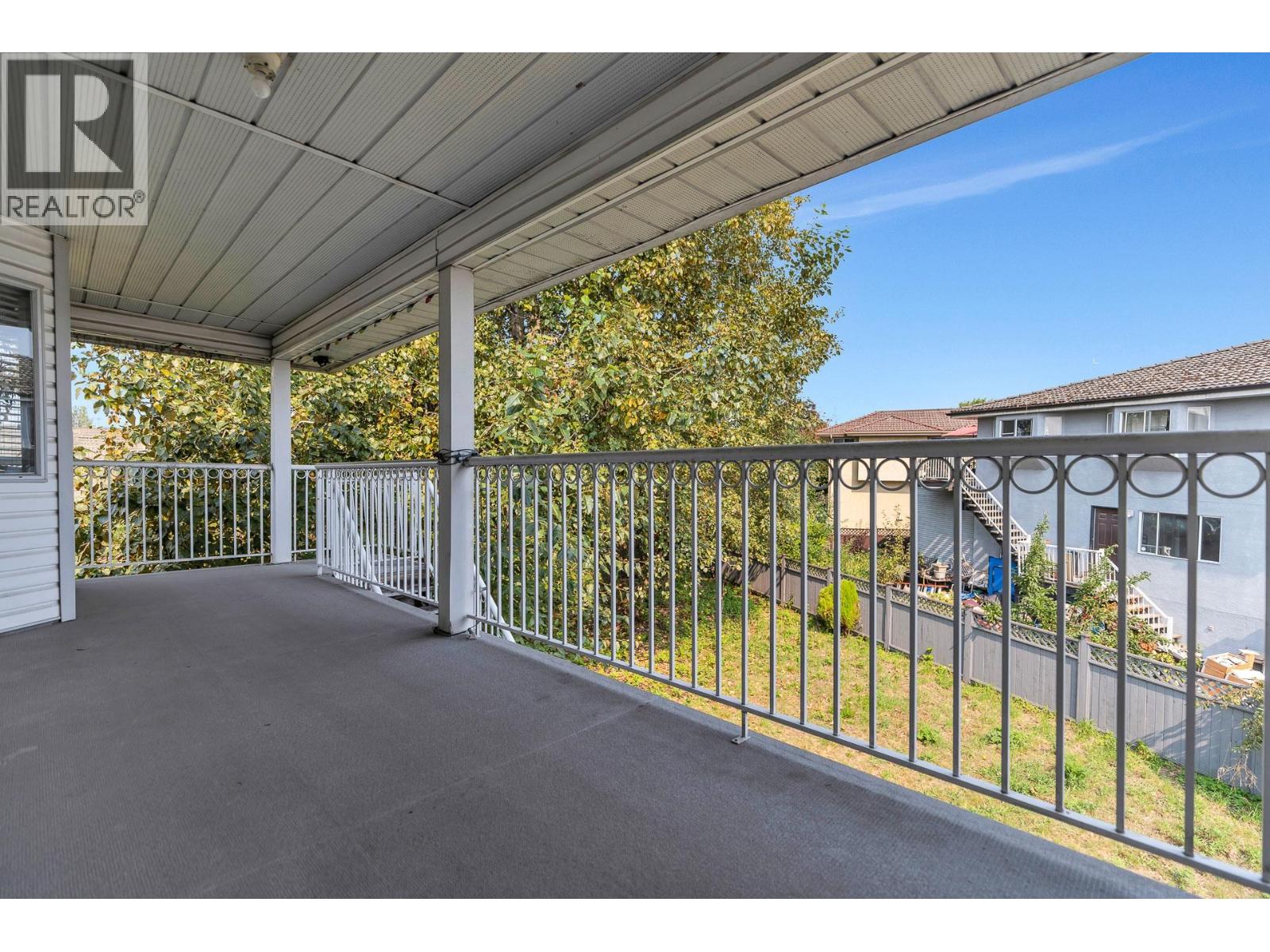 357 MCGILLIVRAY PLACE, New Westminster