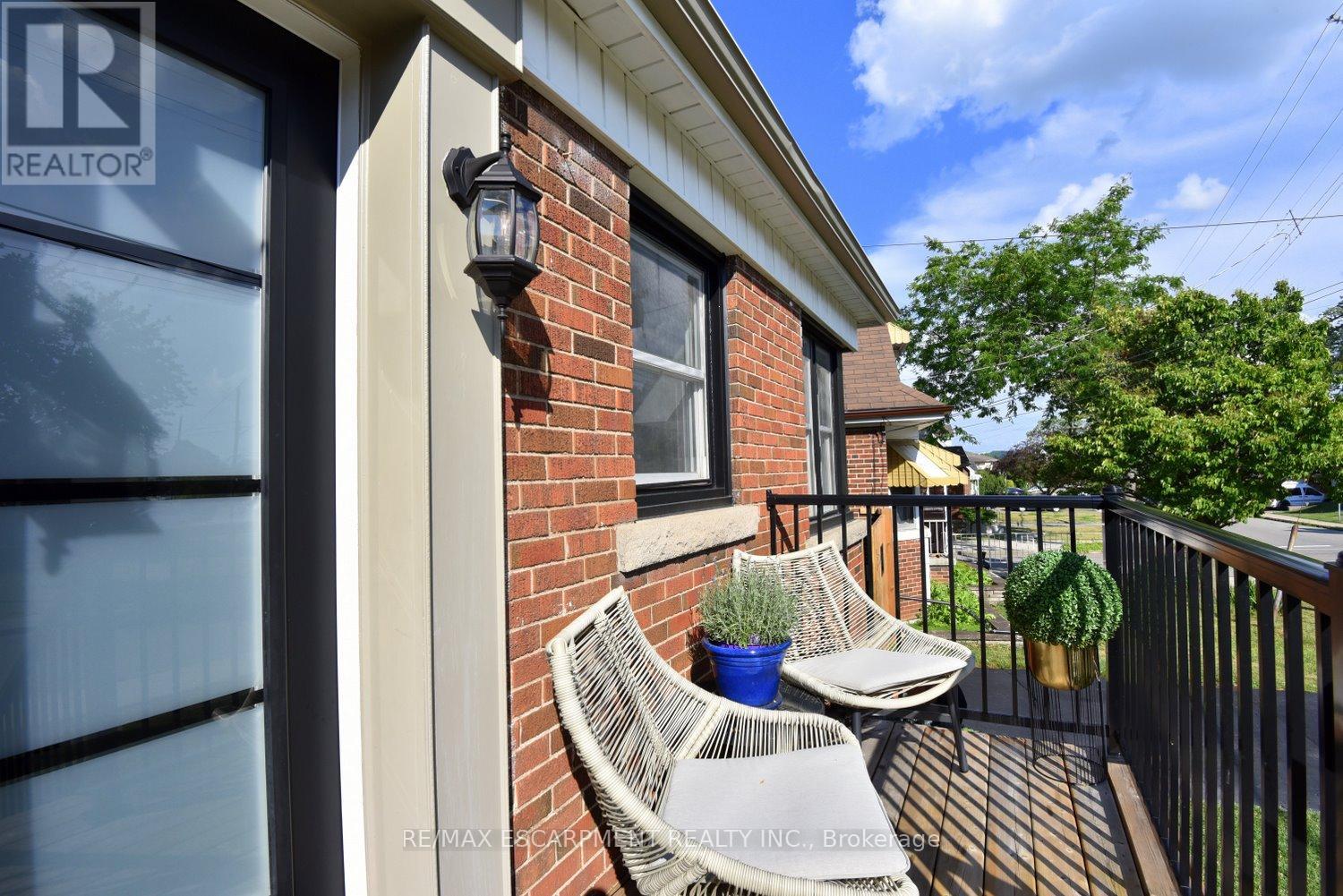 Single Family House for Sale in  DUNKIRK DRIVE Hamilton (Rosedale) 