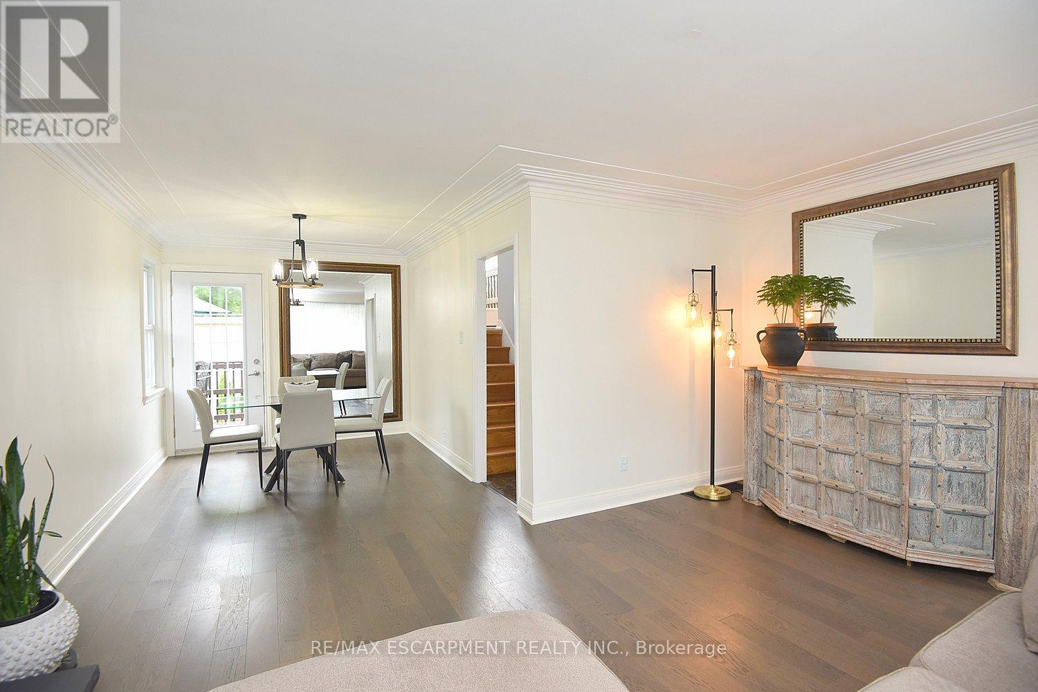 Single Family House for Sale in  DUNKIRK DRIVE Hamilton (Rosedale) 