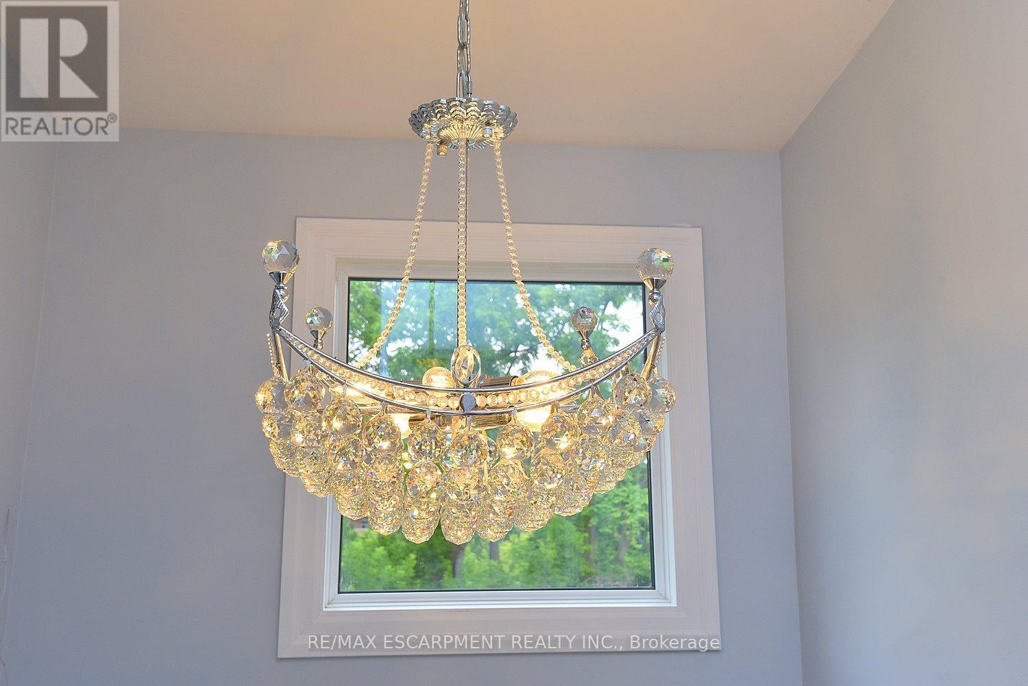 Single Family House for Sale in  DUNKIRK DRIVE Hamilton (Rosedale) 