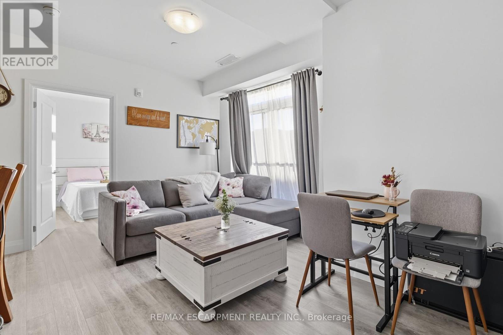 Single Family House for Sale in    REDFERN AVENUE Hamilton (Mountview) 