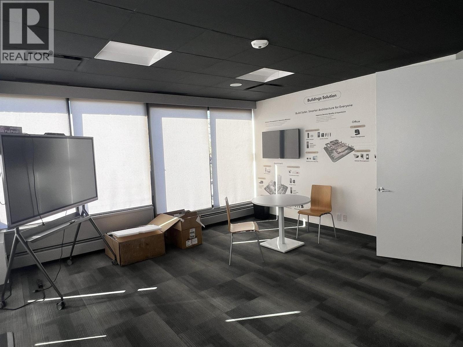 Office in Burnaby - Image 7