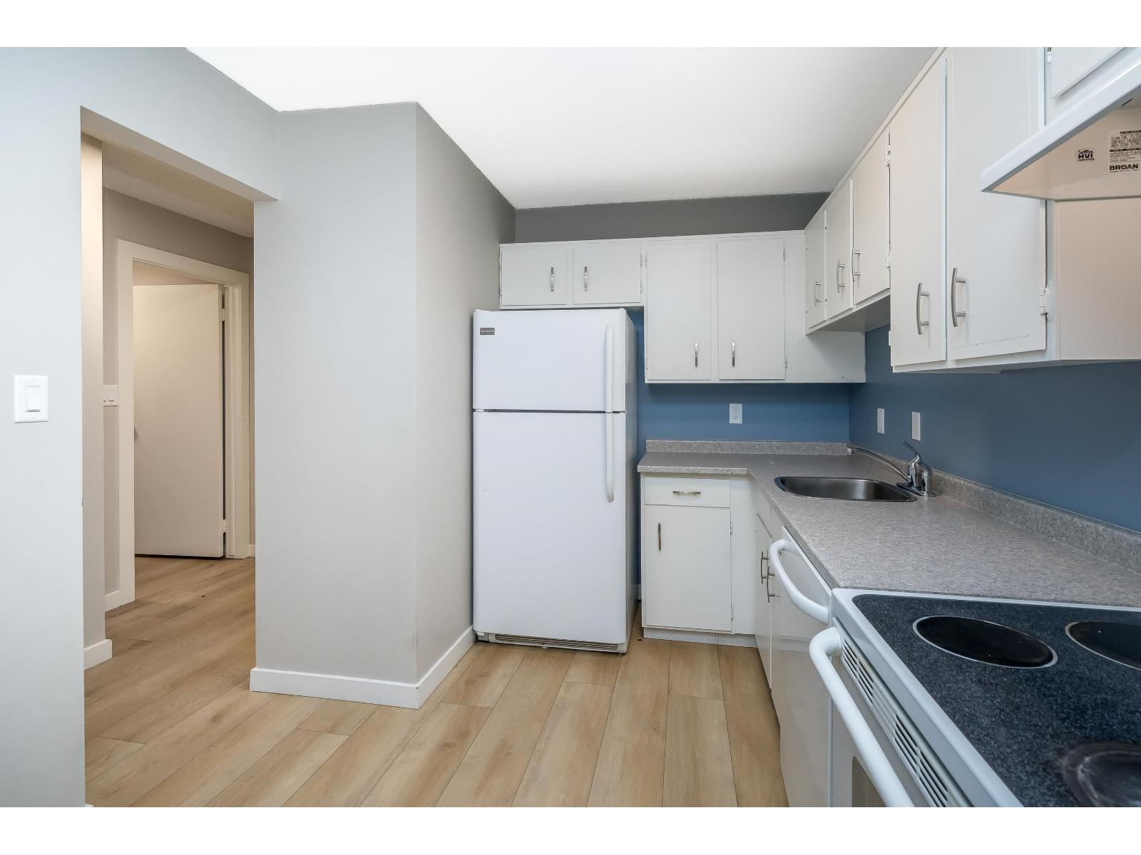309 1561 VIDAL STREET, White Rock