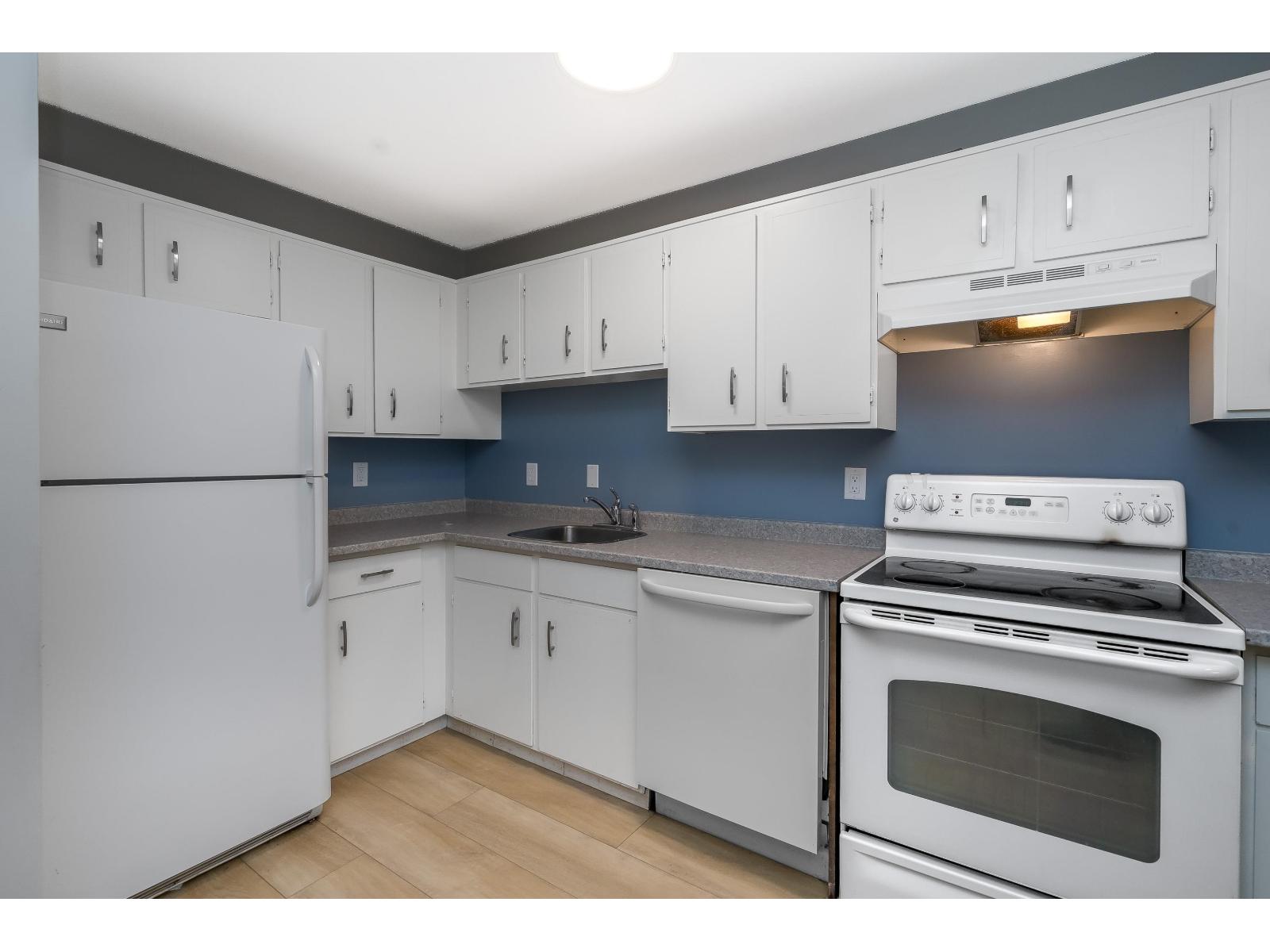 309 1561 VIDAL STREET, White Rock