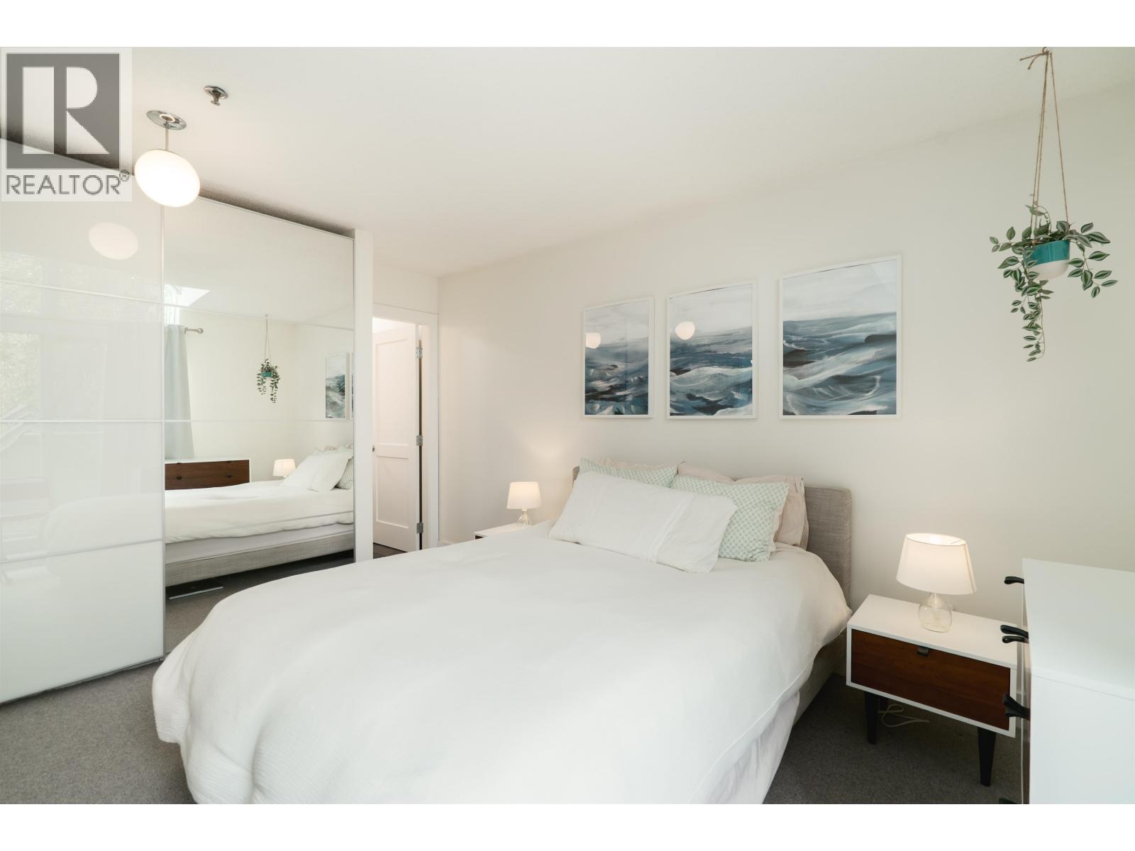 916 W 14TH AVENUE, Vancouver