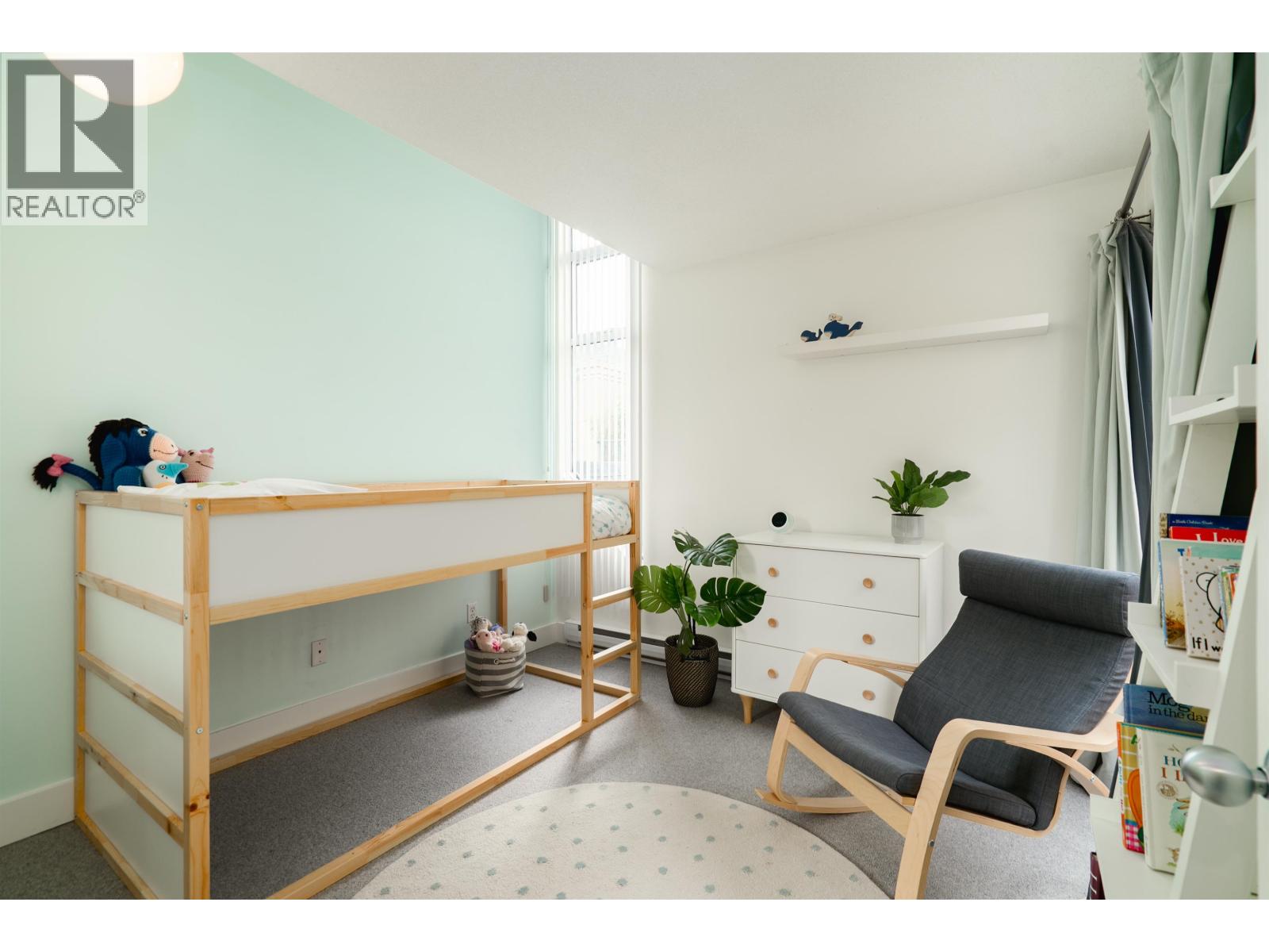 916 W 14TH AVENUE, Vancouver