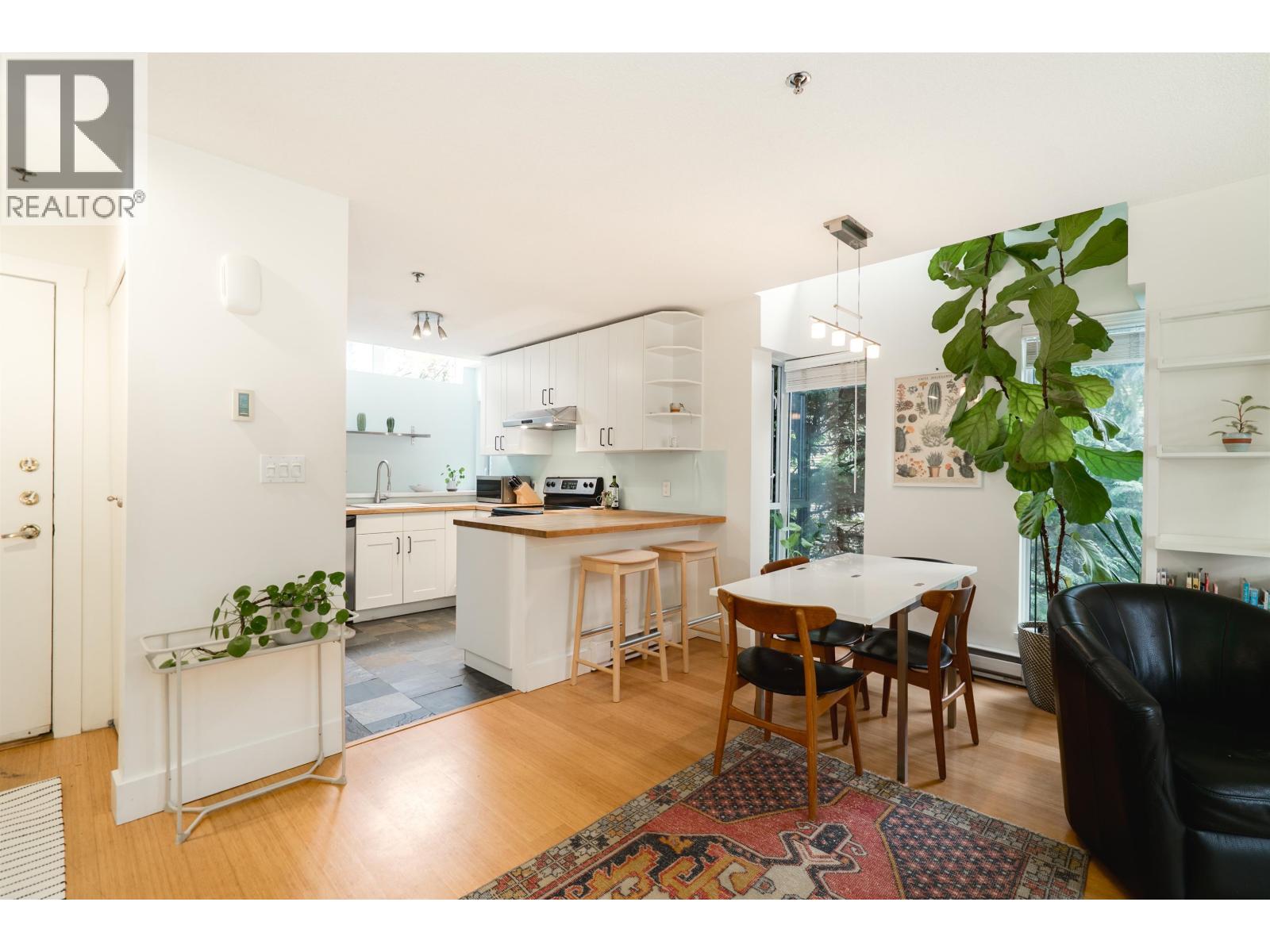 916 W 14TH AVENUE, Vancouver