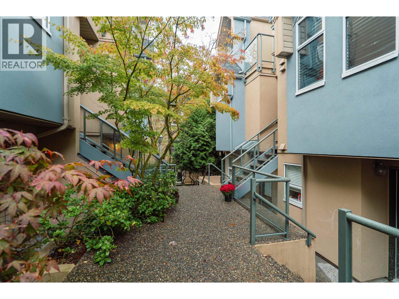 916 W 14TH AVENUE, Vancouver