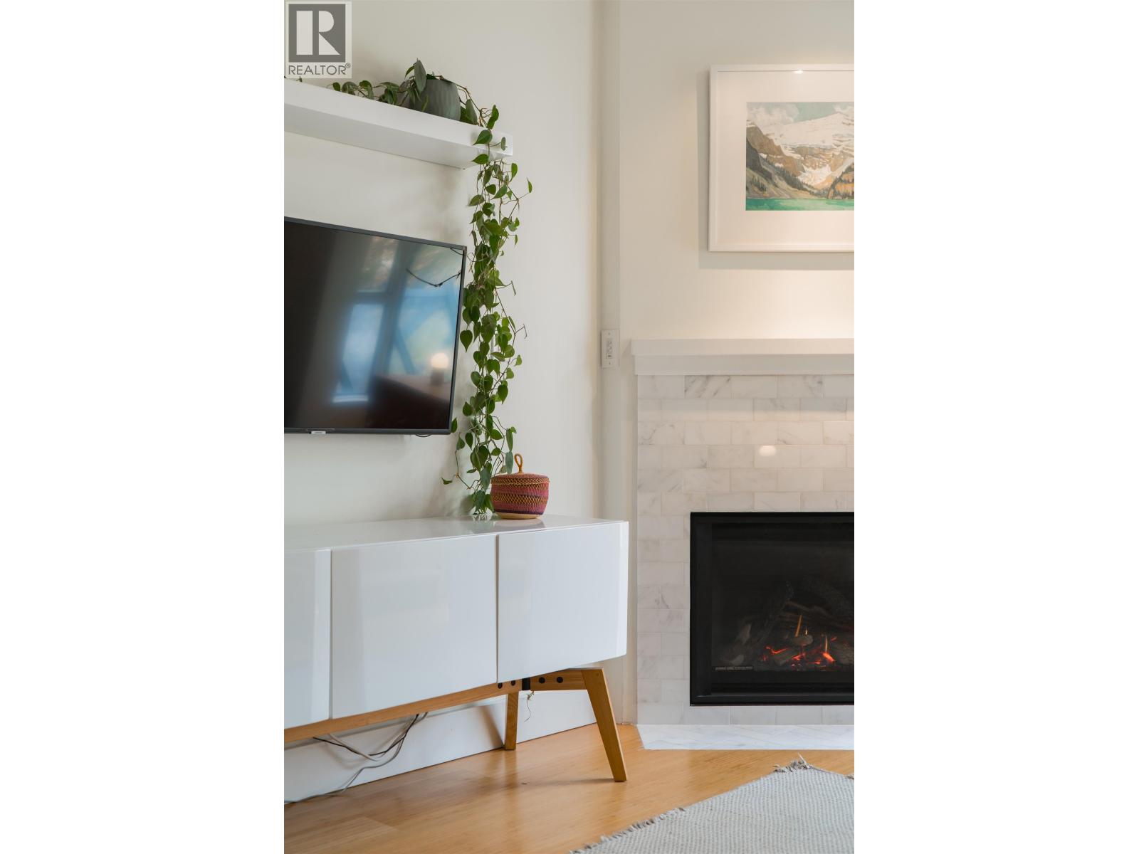 916 W 14TH AVENUE, Vancouver