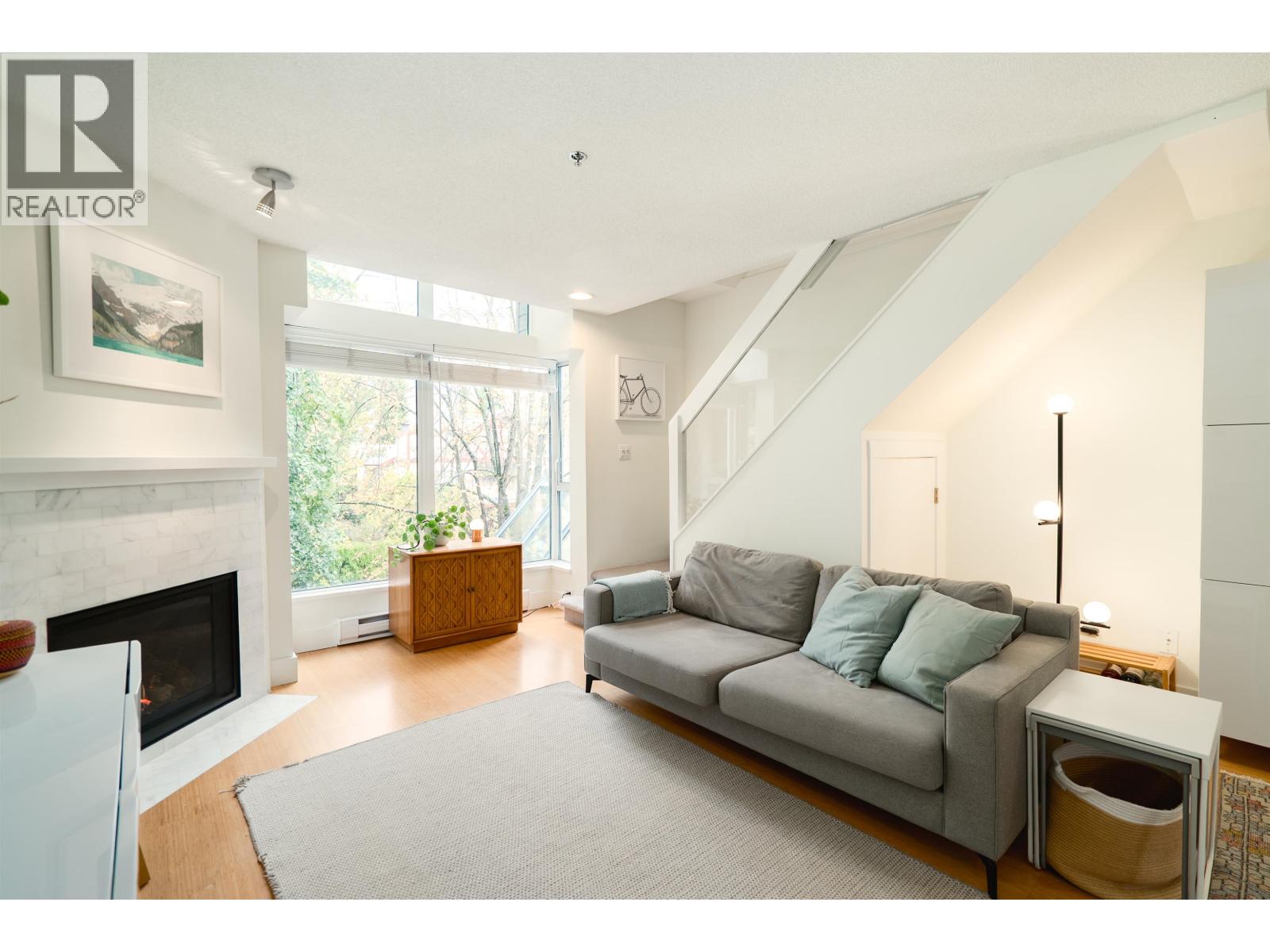 916 W 14TH AVENUE, Vancouver