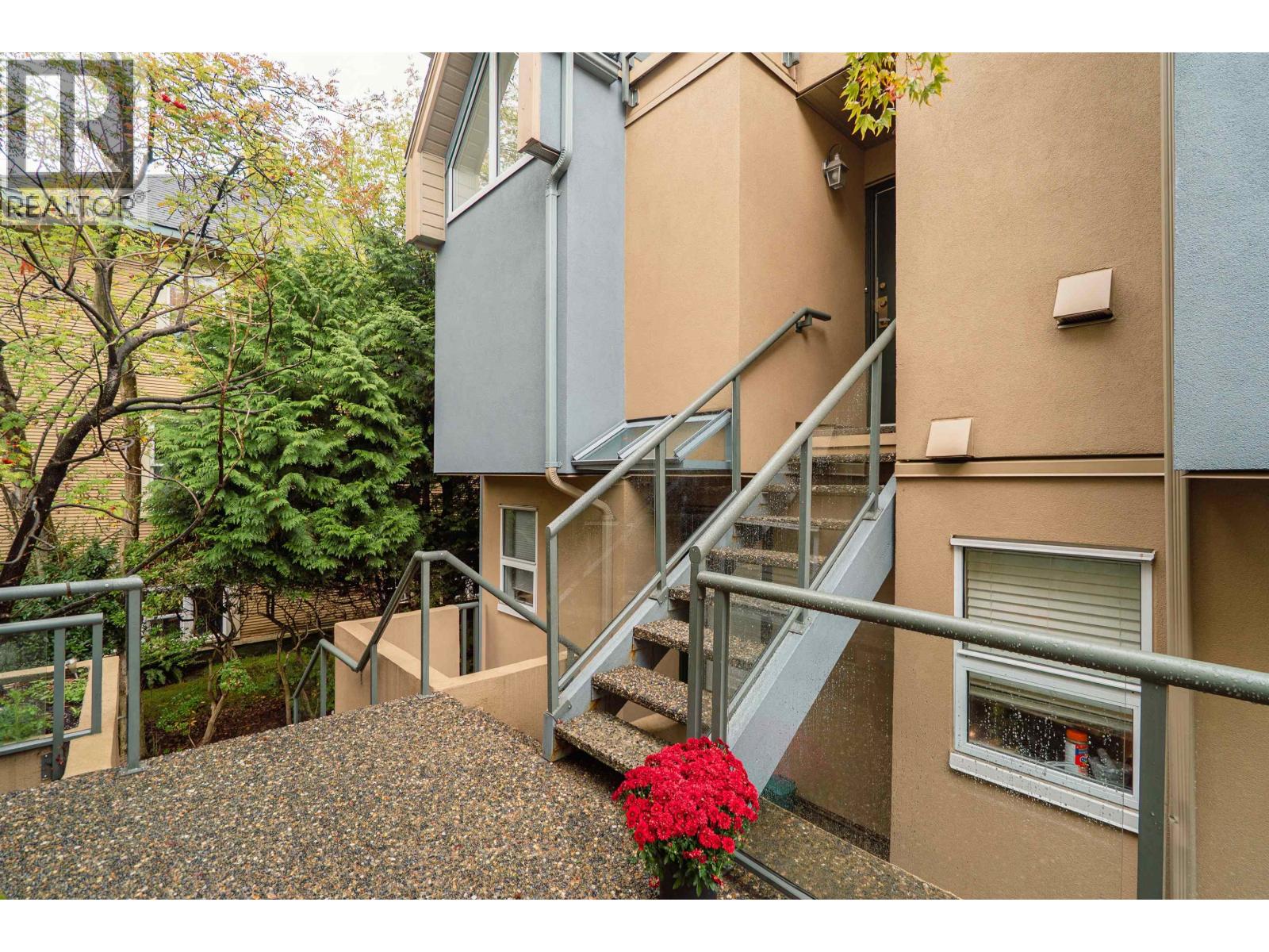 916 W 14TH AVENUE, Vancouver
