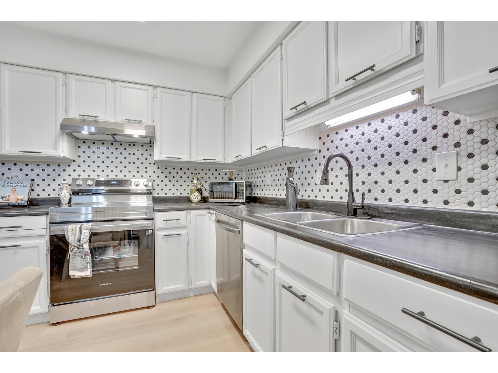 310 33490 COTTAGE LANE, Abbotsford