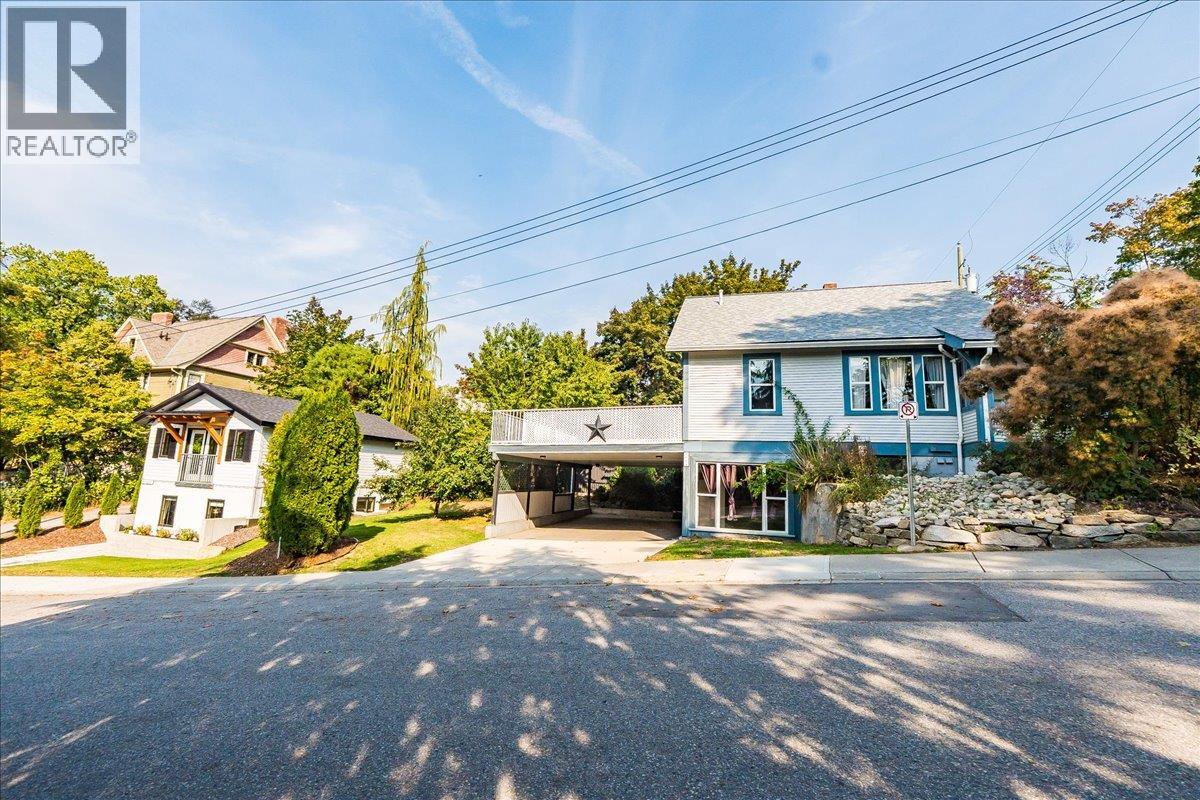 301 carbonate Street, Nelson