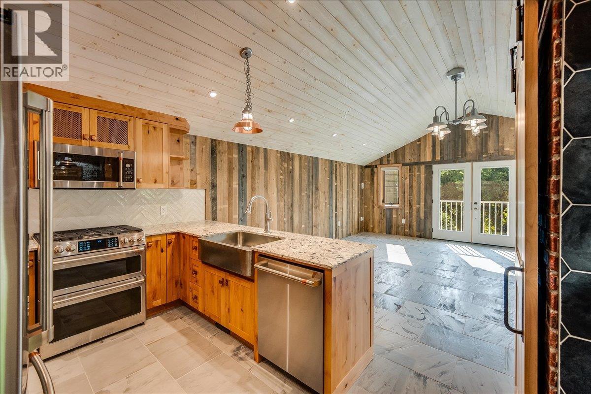 301 carbonate Street, Nelson