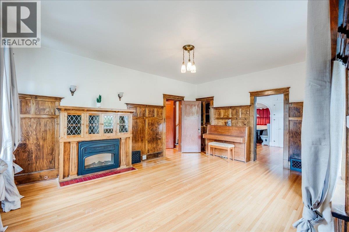 301 carbonate Street, Nelson