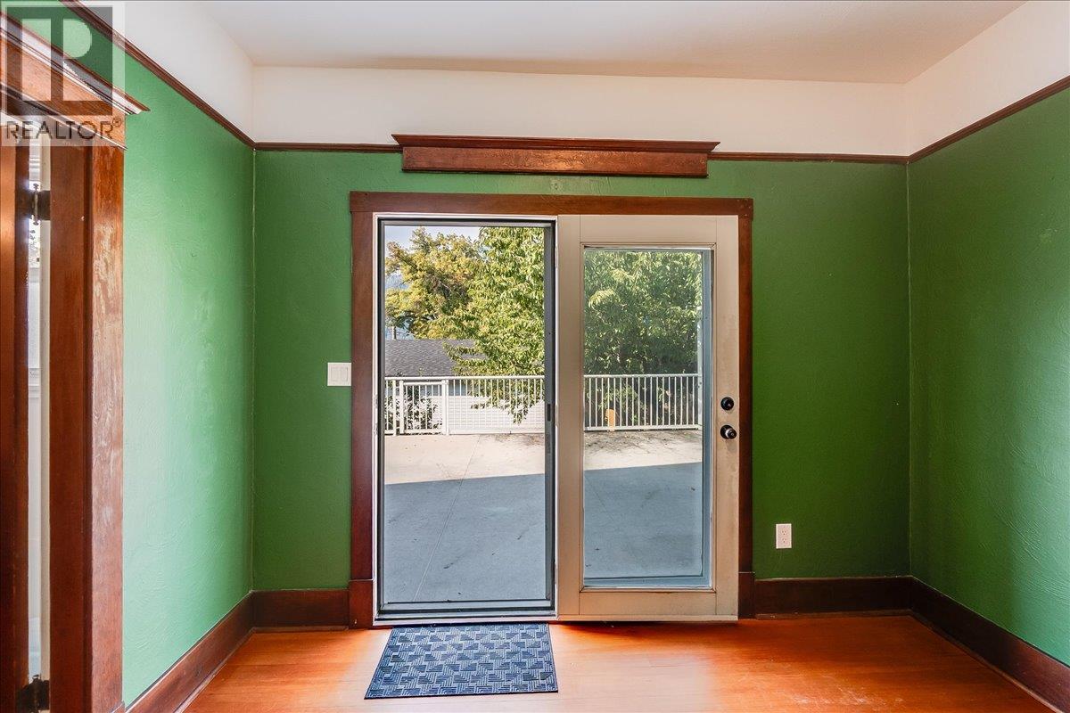 301 carbonate Street, Nelson