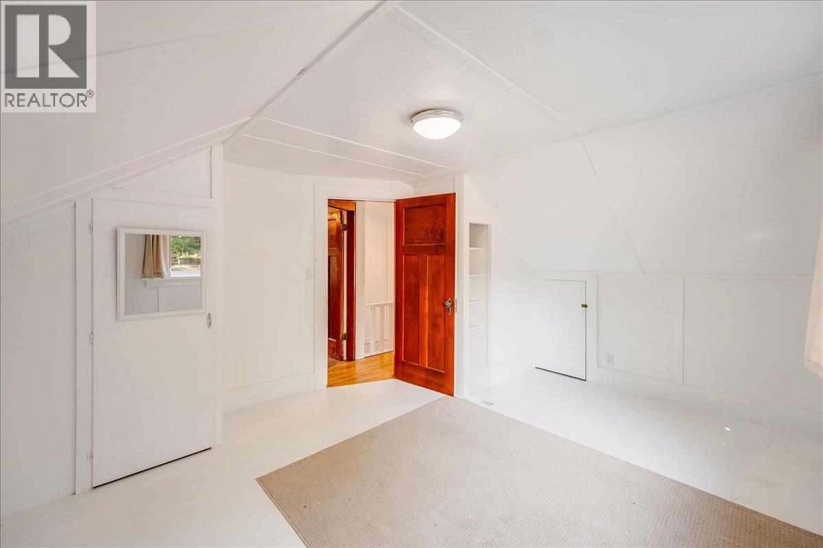 301 carbonate Street, Nelson