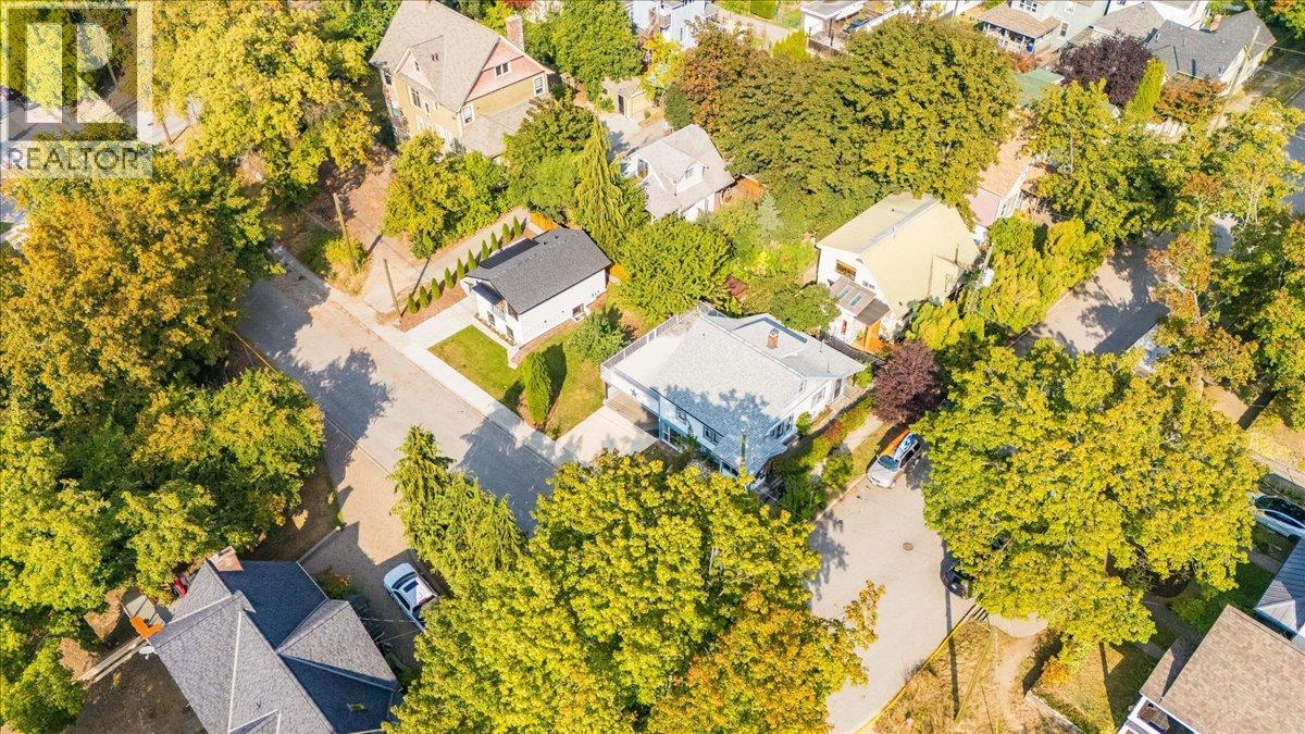 301 carbonate Street, Nelson
