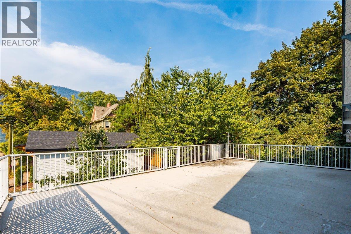 301 carbonate Street, Nelson