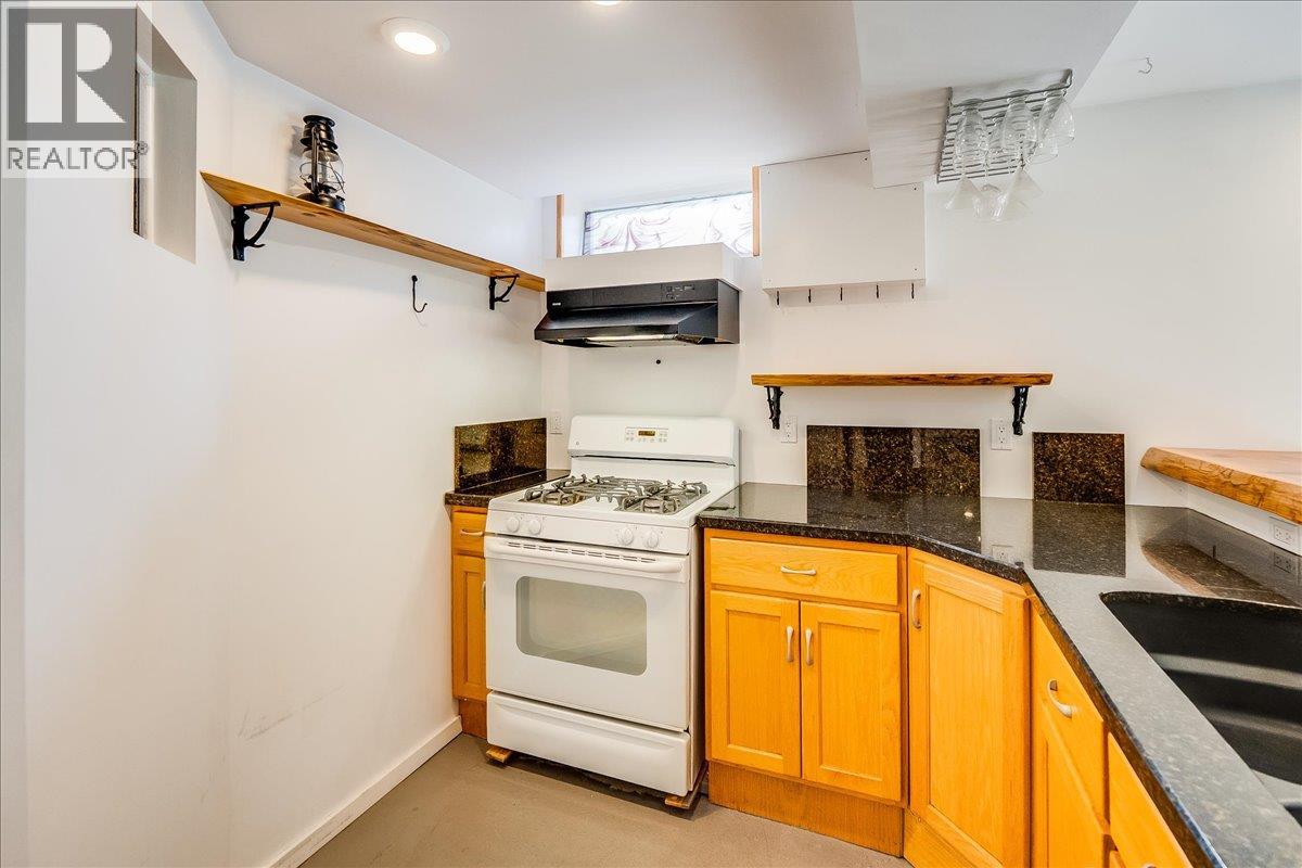 301 carbonate Street, Nelson