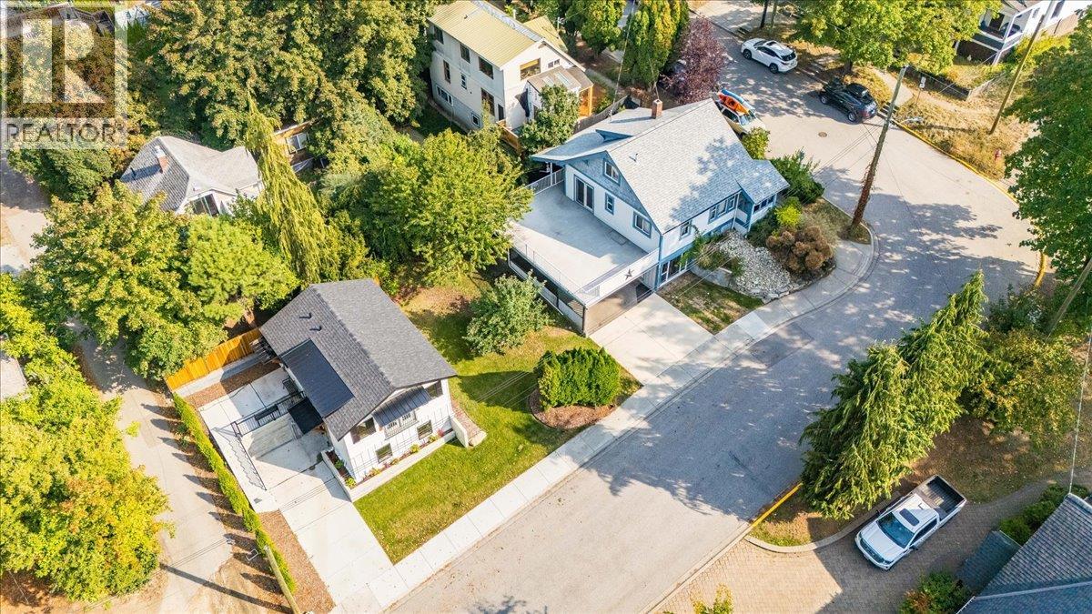 301 carbonate Street, Nelson
